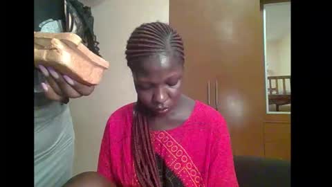 Snapshot of melanin_bae chatting on 16, 10, 2025 Baby online show from 16, 10, 2025