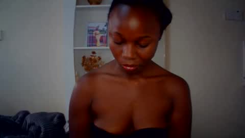 Snapshot of melanin_sassy96 chatting on 3, 3, 2026 bad lil shawry online show from 3, 3, 2026