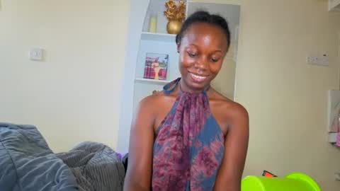 Snapshot of melanin_sassy96 chatting on 21, 3, 2026 bad lil shawry online show from 21, 3, 2026