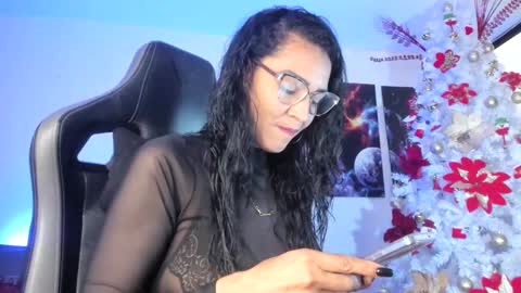melannia_hills online show from 9, 12, 2024