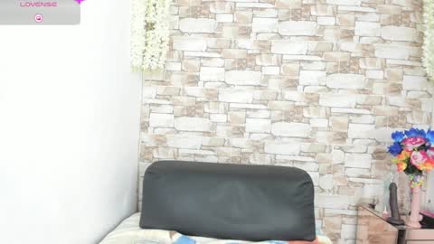 melannie roses online show from 16, 1, 2025