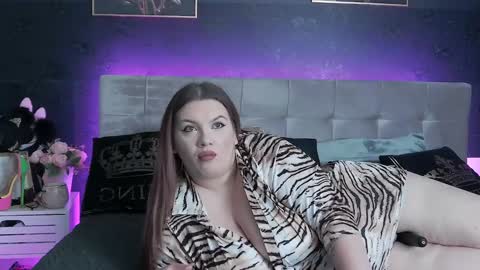 Snapshot of melanniebrown chatting on 8, 12, 2024 melanniebrown online show from 8, 12, 2024