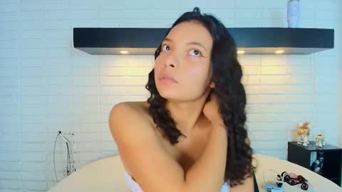 Melanny garcia online show from 8, 9, 2025