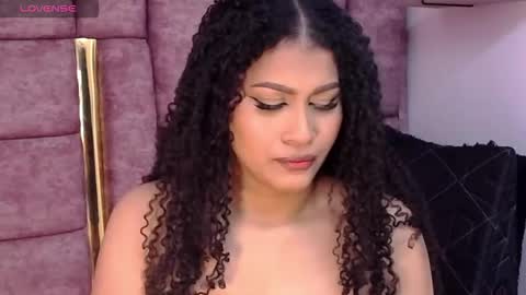 LAURA online show from 5, 11, 2025