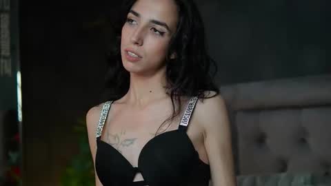  Melany  online show from 10, 9, 2025