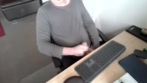 Snapshot of melbguy_075 chatting on 31, 10, 2025 melbguy_075 online show from 31, 10, 2025