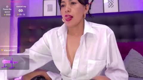 Snapshot of meleekxxx chatting on 23, 10, 2025 MeleekXXX online show from 23, 10, 2025