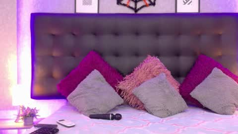 Snapshot of meleekxxx chatting on 25, 10, 2025 MeleekXXX online show from 25, 10, 2025