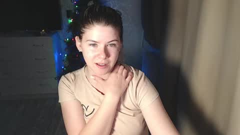 Melissa  Ray online show from 20, 12, 2024