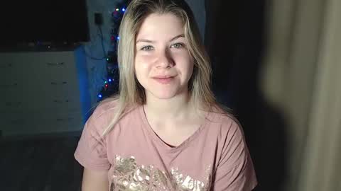 Melissa  Ray online show from 23, 12, 2024
