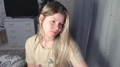 Melissa  Ray online show from 15, 1, 2025