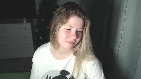 Melissa  Ray online show from 25, 1, 2025