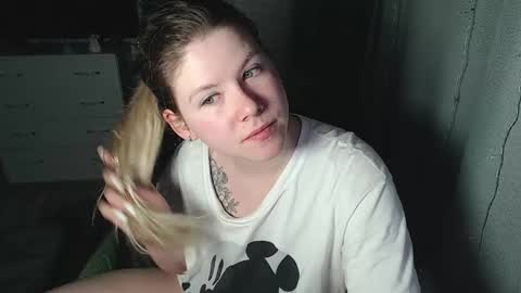 Melissa  Ray online show from 26, 1, 2025