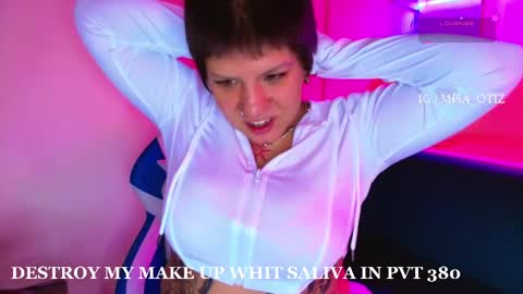 Snapshot of melissa_adamsxxx chatting on 9, 10, 2025 Lissa online show from 9, 10, 2025