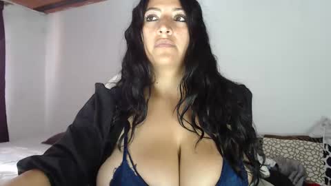 Snapshot of melissa_sexytits chatting on 2, 1, 2025 Lau online show from 2, 1, 2025
