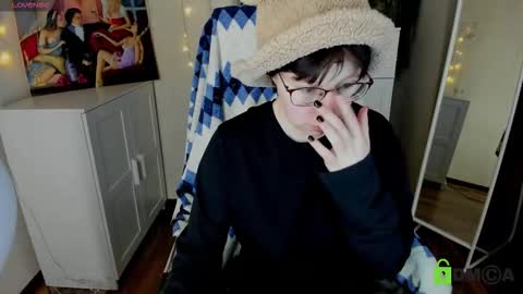 Snapshot of melissa_wells chatting on 19, 10, 2025 Melissa online show from 19, 10, 2025