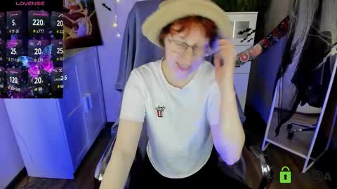 Snapshot of melissa_wells chatting on 28, 10, 2025 Melissa online show from 28, 10, 2025