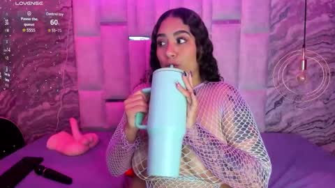 Snapshot of melissabloomm chatting on 11, 11, 2025 melissabloomm online show from 11, 11, 2025