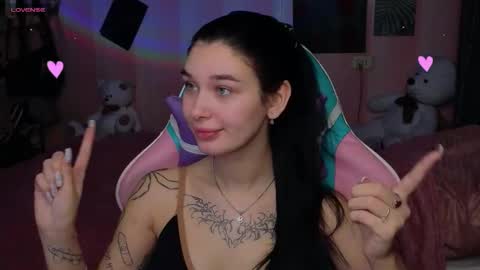 Snapshot of mella_freya chatting on 28, 10, 2025 Freya  IM NONUDE online show from 28, 10, 2025