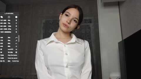 EVA online show from 14, 10, 2025