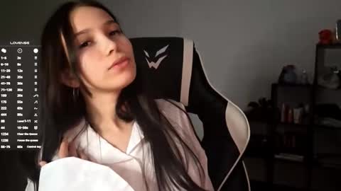 EVA online show from 6, 11, 2025