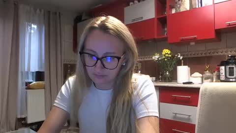 Melly online show from 13, 10, 2025