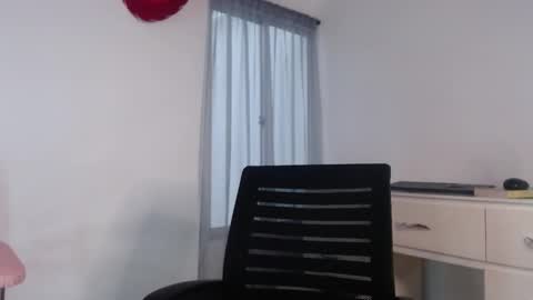 Snapshot of melody_bleir chatting on 3, 12, 2025 Melody online show from 3, 12, 2025