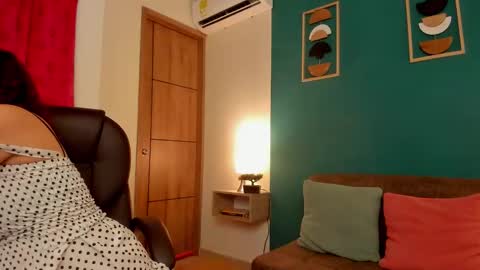 Snapshot of mely_ellis_ chatting on 18, 1, 2026 Mely online show from 18, 1, 2026