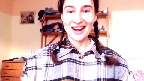 Snapshot of memorningdew chatting on 2, 1, 2025 Yummygirl online show from 2, 1, 2025