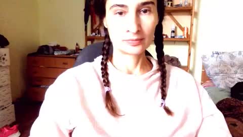 Snapshot of memorningdew chatting on 14, 10, 2025 Yummygirl online show from 14, 10, 2025