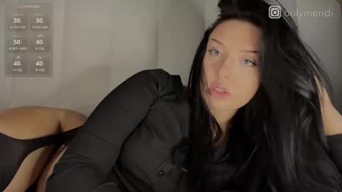 Snapshot of menndi chatting on 14, 11, 2025 menndi online show from 14, 11, 2025