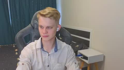 Mickey online show from 12, 11, 2025