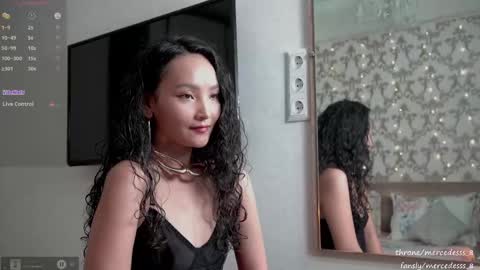 Snapshot of mercedesss_8 chatting on 6, 1, 2025 Next show on 03 Dec online show from 6, 1, 2025