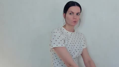 Snapshot of mercymanrriquez chatting on 1, 3, 2026 Miya online show from 1, 3, 2026