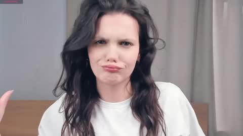 Snapshot of mercymanrriquez chatting on 1, 4, 2026 Miya online show from 1, 4, 2026