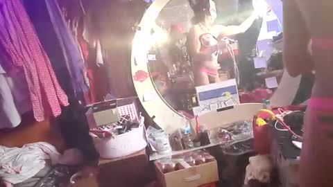 Snapshot of merelyalover chatting on 21, 1, 2025 gurlnips online show from 21, 1, 2025