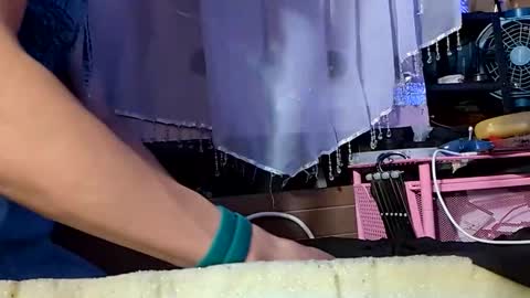 gurlnips online show from 10, 11, 2025