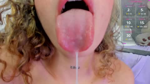 Snapshot of merida_85 chatting on 19, 12, 2024 TANIA online show from 19, 12, 2024