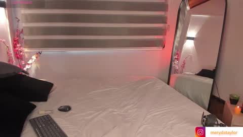 Snapshot of merida_taylor_ chatting on 8, 10, 2025 Merida online show from 8, 10, 2025