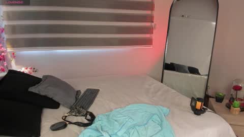 Snapshot of merida_taylor_ chatting on 18, 10, 2025 Merida online show from 18, 10, 2025