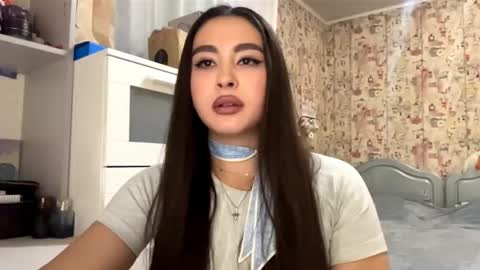 Snapshot of merlenegnoza chatting on 10, 11, 2025 Enni online show from 10, 11, 2025