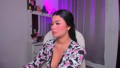 Snapshot of merlia_model chatting on 2, 2, 2026 instagram fernandatoloza01 online show from 2, 2, 2026