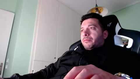 Snapshot of metalic18 chatting on 14, 10, 2025 FunnyTimeHere online show from 14, 10, 2025