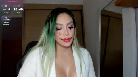 Snapshot of mi_suk1 chatting on 31, 10, 2025 mi suk1 online show from 31, 10, 2025