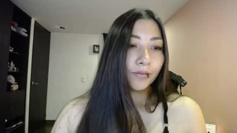 Mia zoe online show from 20, 12, 2024