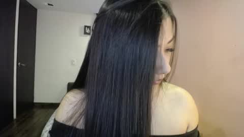 Mia zoe online show from 15, 1, 2025
