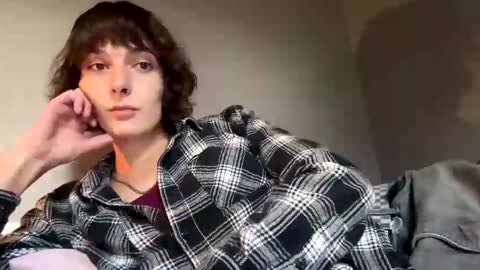 Snapshot of mia_177 chatting on 2, 11, 2025 mia_177 online show from 2, 11, 2025