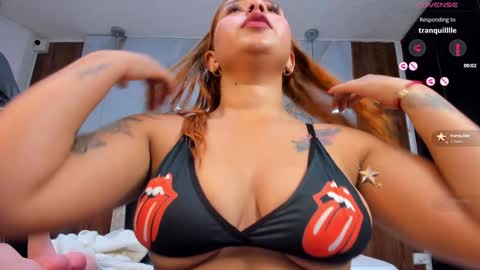 Snapshot of mia_18v chatting on 8, 1, 2025 Violett online show from 8, 1, 2025
