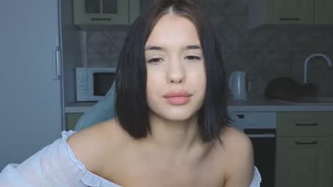 Mia online show from 27, 2, 2025