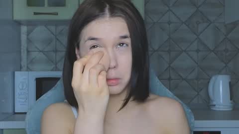 Mia online show from 6, 3, 2025